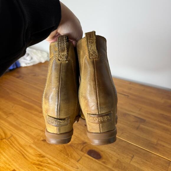 Sorel Joan Of Arctic Wedge Tan Brown Leather Ankle Boots Size 8 - Picture 4 of 6